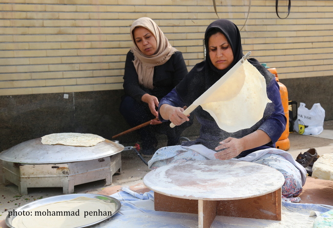 طبخ نان محلی 3