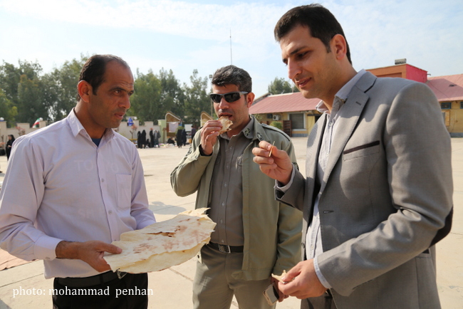 طبخ نان محلی 15