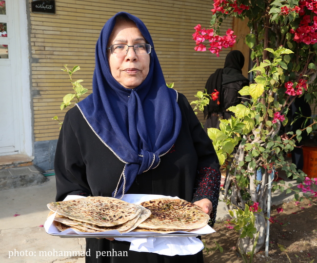 طبخ نان محلی 23