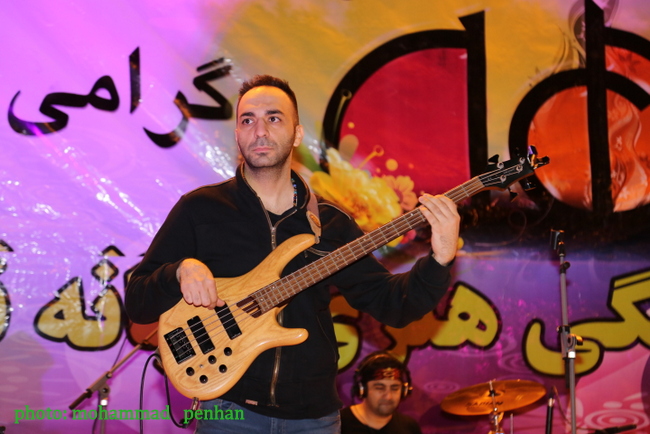 جنگ شادی دهه فجر 33