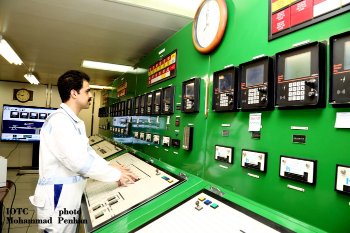 تحویل سال 28