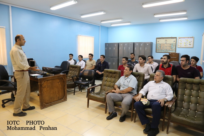 بازدید دانشجویان نفت 2