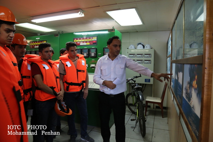 بازدید دانشجویان نفت 9