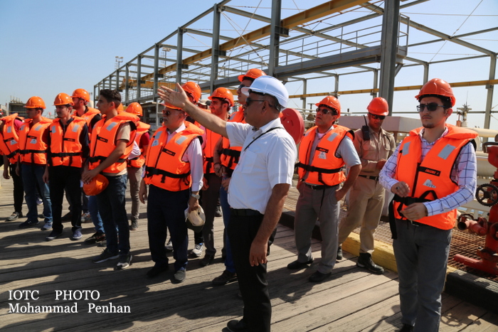 بازدید دانشجویان نفت 12