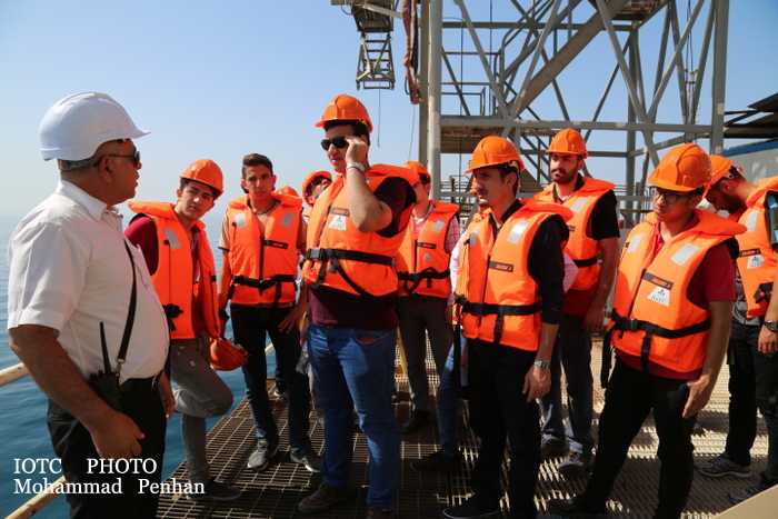 بازدید دانشجویان نفت 13