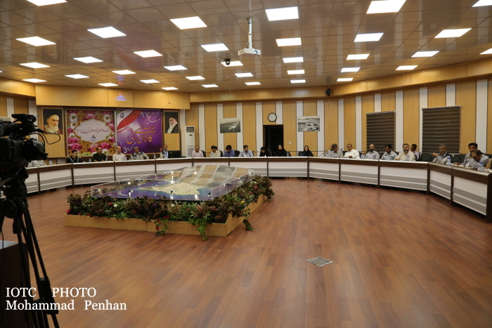 بازدید از پایانه نفتی خارگ 8