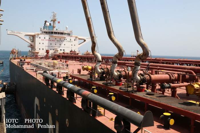 بازدید از پایانه نفتی خارگ 29