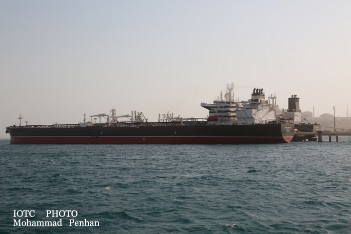 بازدید از پایانه نفتی خارگ 36