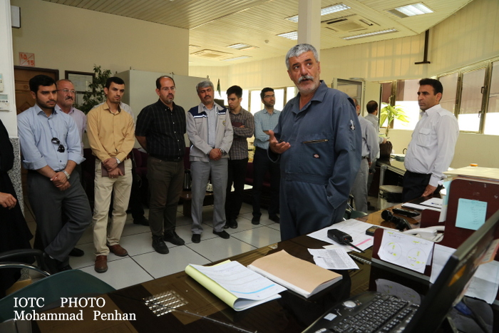 بازدید از پایانه نفتی خارگ 42