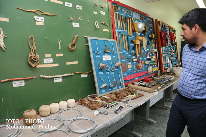 بازدید از پایانه نفتی خارگ 43