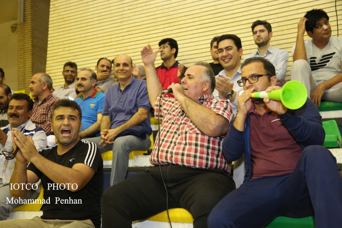 فوتسال بالای 45 سال کارکنان 16