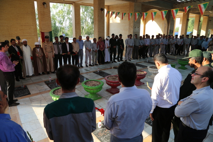 غبارروبی گلزار شهدا 11