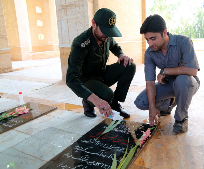 غبارروبی گلزار شهدا 24