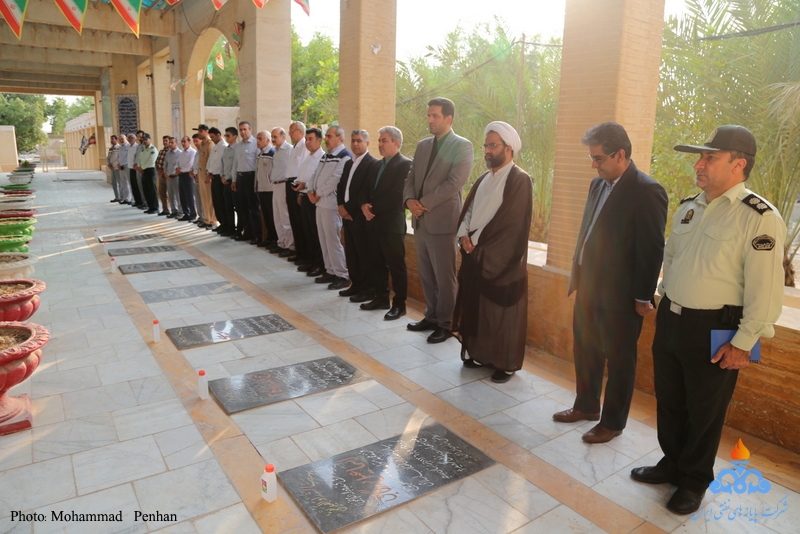 غبارروبی گلزار شهدا 1