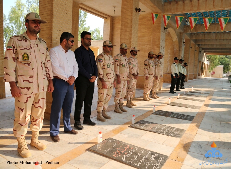 غبارروبی گلزار شهدا 2