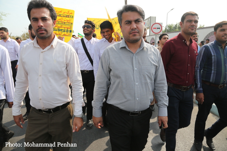 راهپیمایی 13 آبان  32