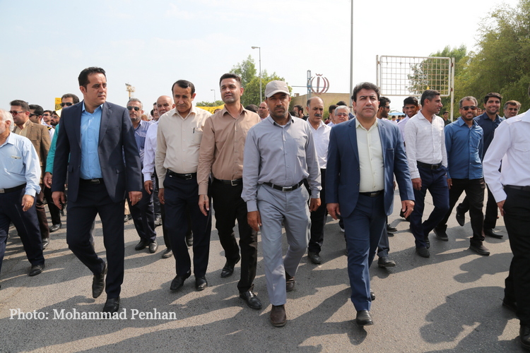 راهپیمایی 13 آبان  48