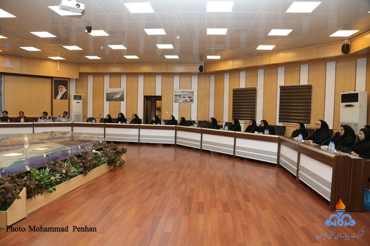 کارکنان خانم شاغل  3