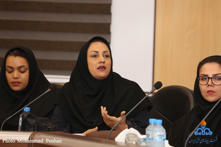 کارکنان خانم شاغل  8