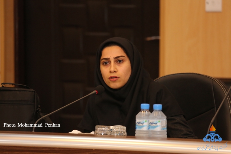 کارکنان خانم شاغل  14