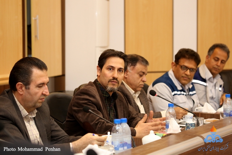 کارکنان خانم شاغل  16