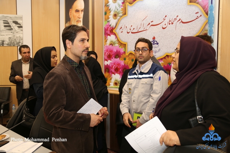 کارکنان خانم شاغل  23