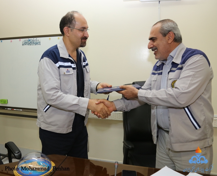 تجلیل از فعالین hse 12