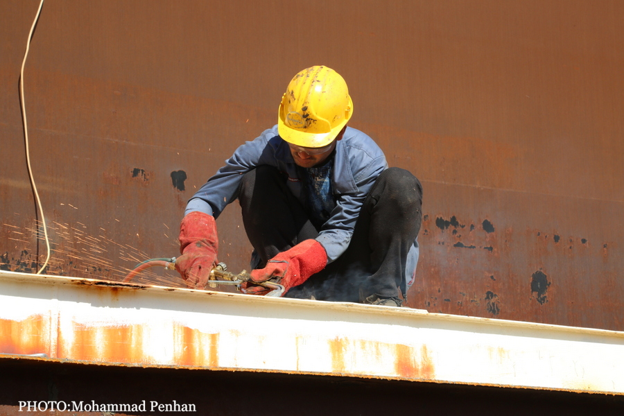 تلاشگران شرکت پایانه های نفتی ایران  5