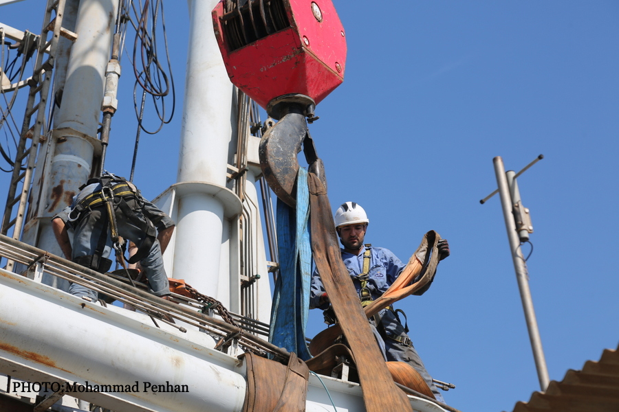 تلاشگران شرکت پایانه های نفتی ایران  11