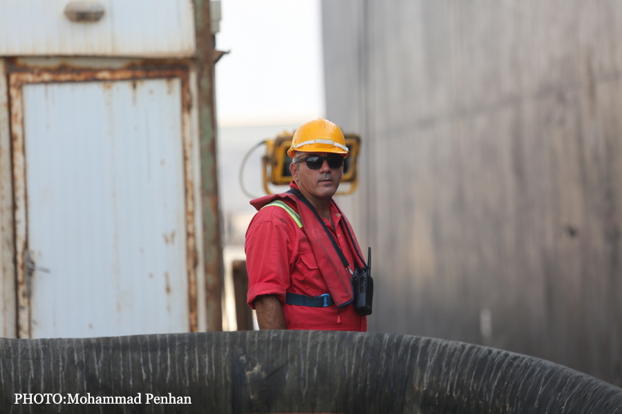 تلاشگران شرکت پایانه های نفتی ایران  19