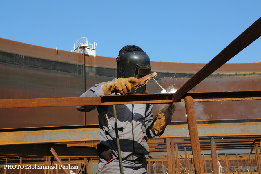 تلاشگران شرکت پایانه های نفتی ایران  29