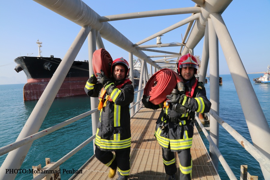 تلاشگران شرکت پایانه های نفتی ایران  1