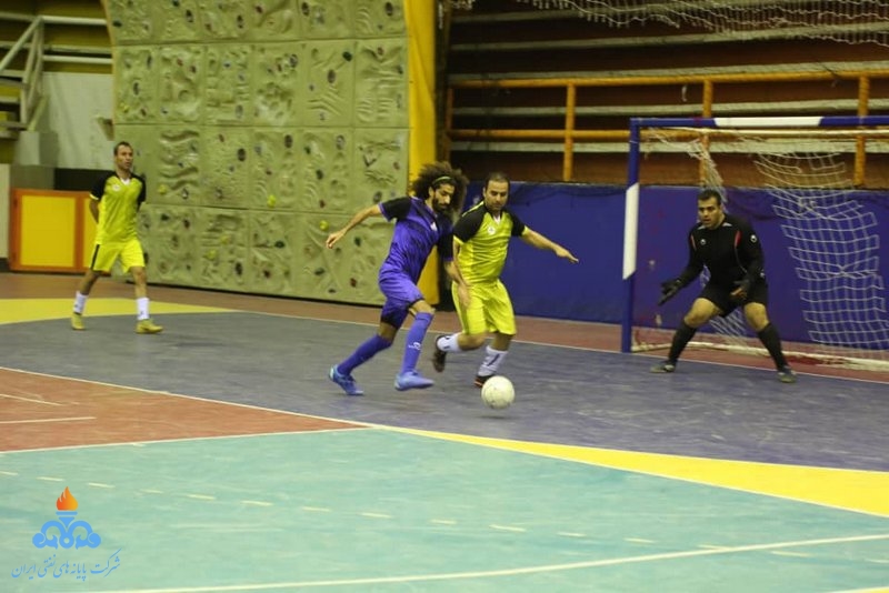 فوتسال روز خارگ 13