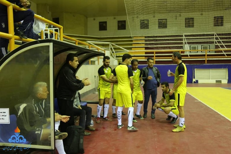 فوتسال روز خارگ 15