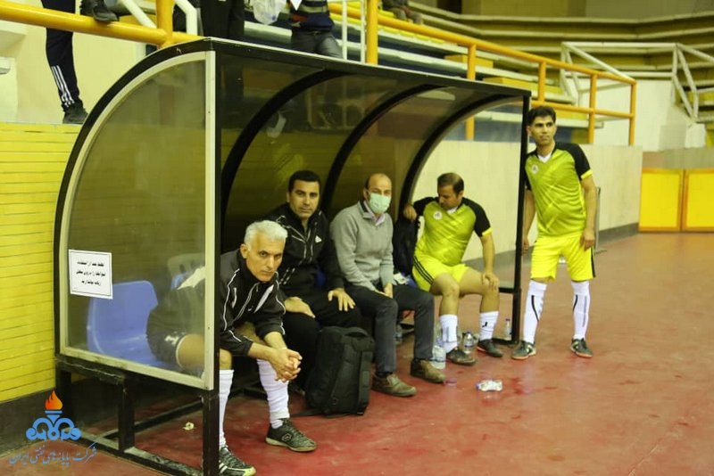 فوتسال روز خارگ 17