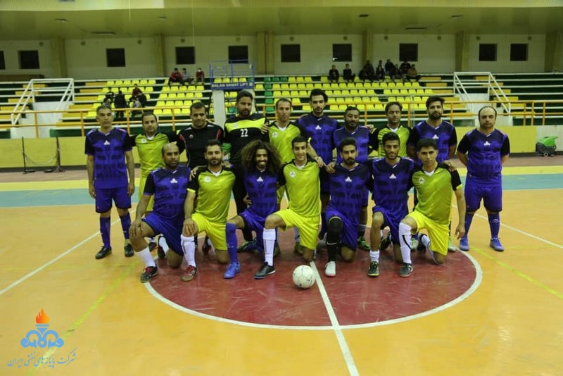 فوتسال روز خارگ 18