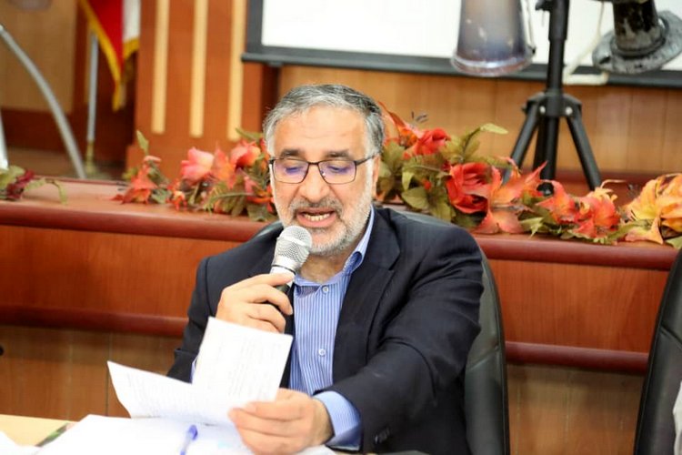 کارگر خارگ 13