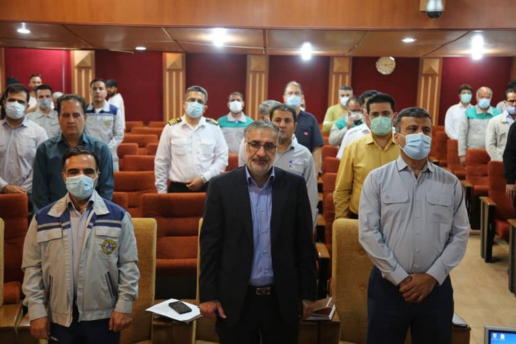 کارگر خارگ 28