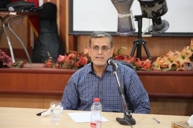 کارگر خارگ 33