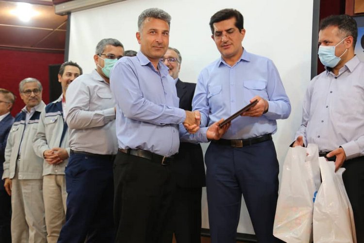 کارگر خارگ 39