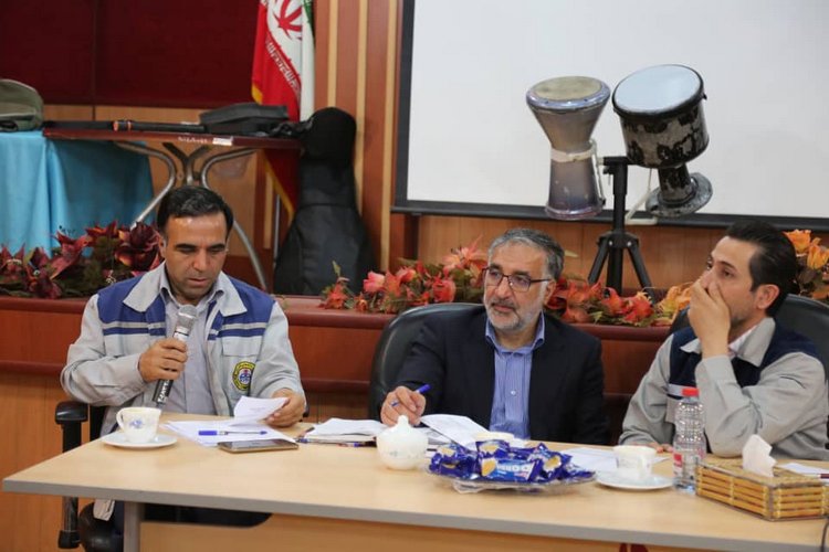 کارگر خارگ 43