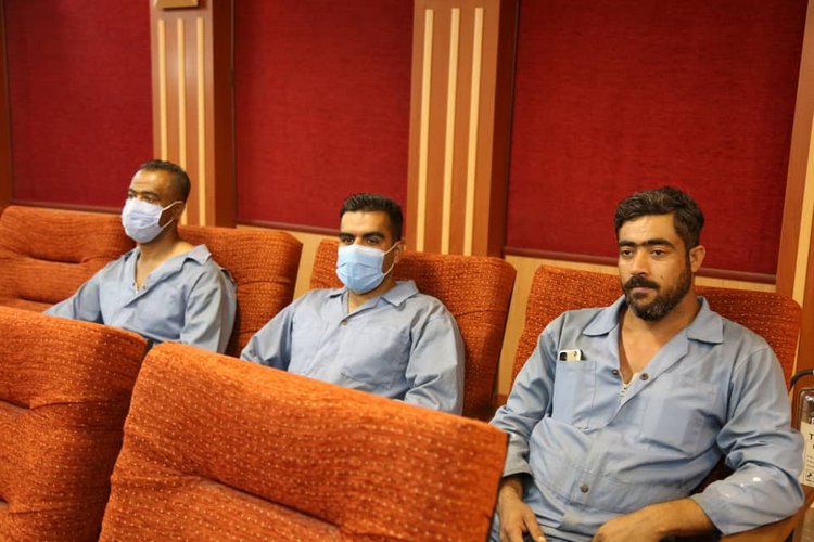 کارگر خارگ 51