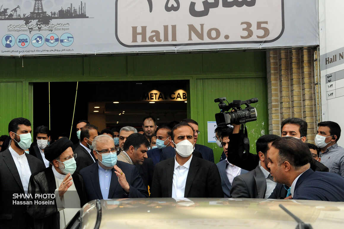 رییس جمهور نمایشگاه 9