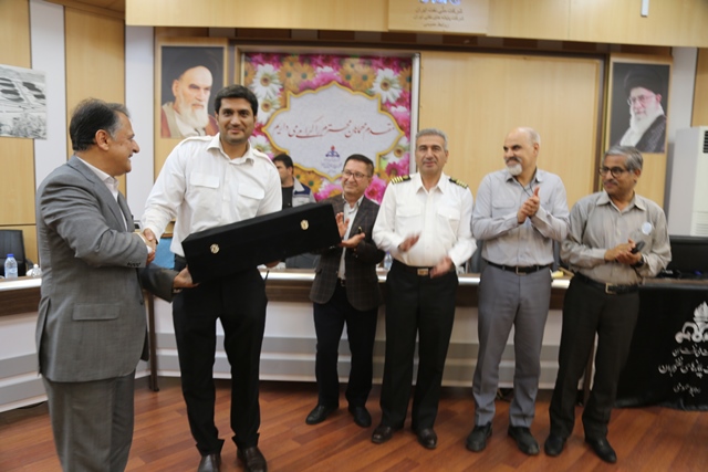 بازنشستگی کورش مقدم 60