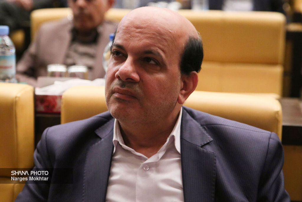 همایش معرفی فرصت‌های سرمایه‌گذاری در پروژه‌های تأمین خدمات شناوری شرکت ملی نفت 1