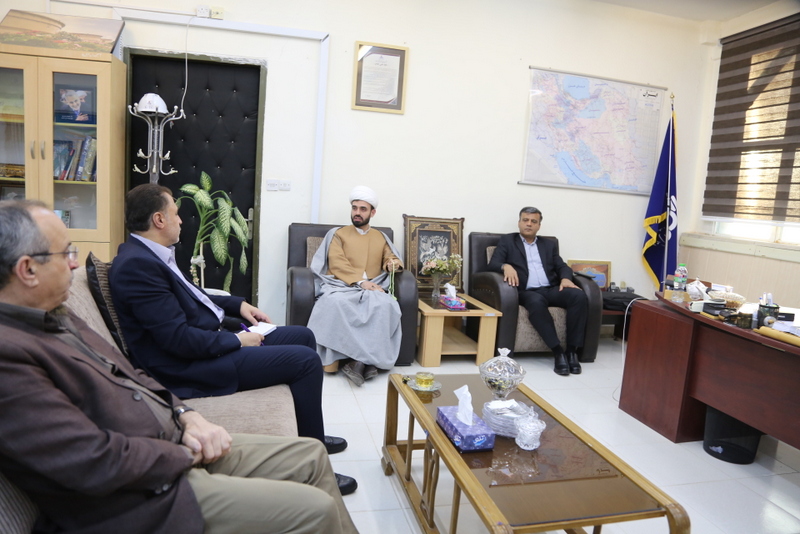 نشست + مسئولین فرهنگی 2