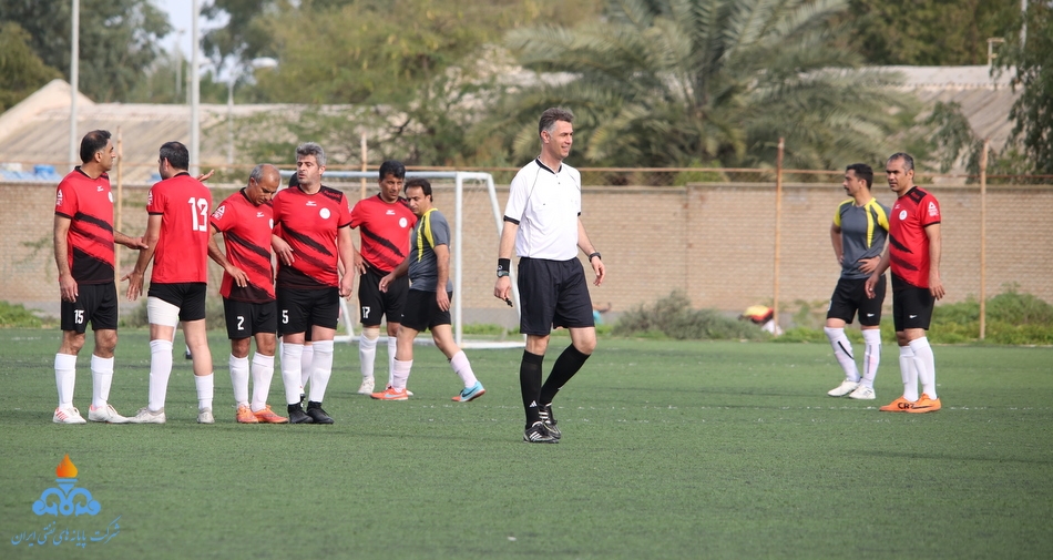 فوتبال کارکنان 31