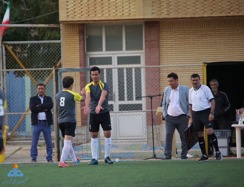 فوتبال کارکنان 41