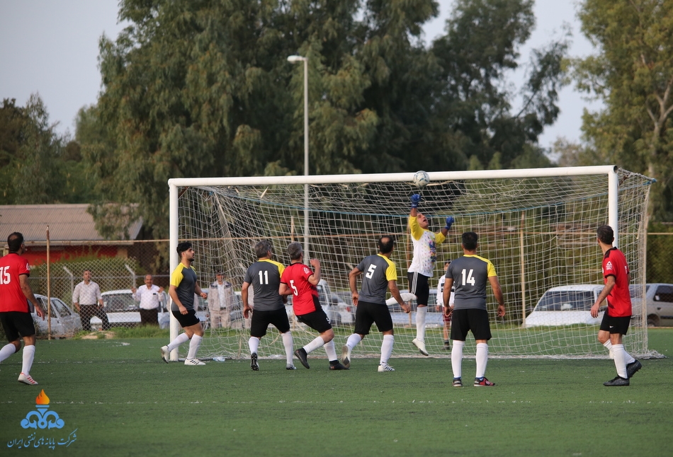 فوتبال کارکنان 46