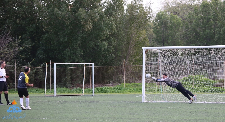 فوتبال کارکنان 58